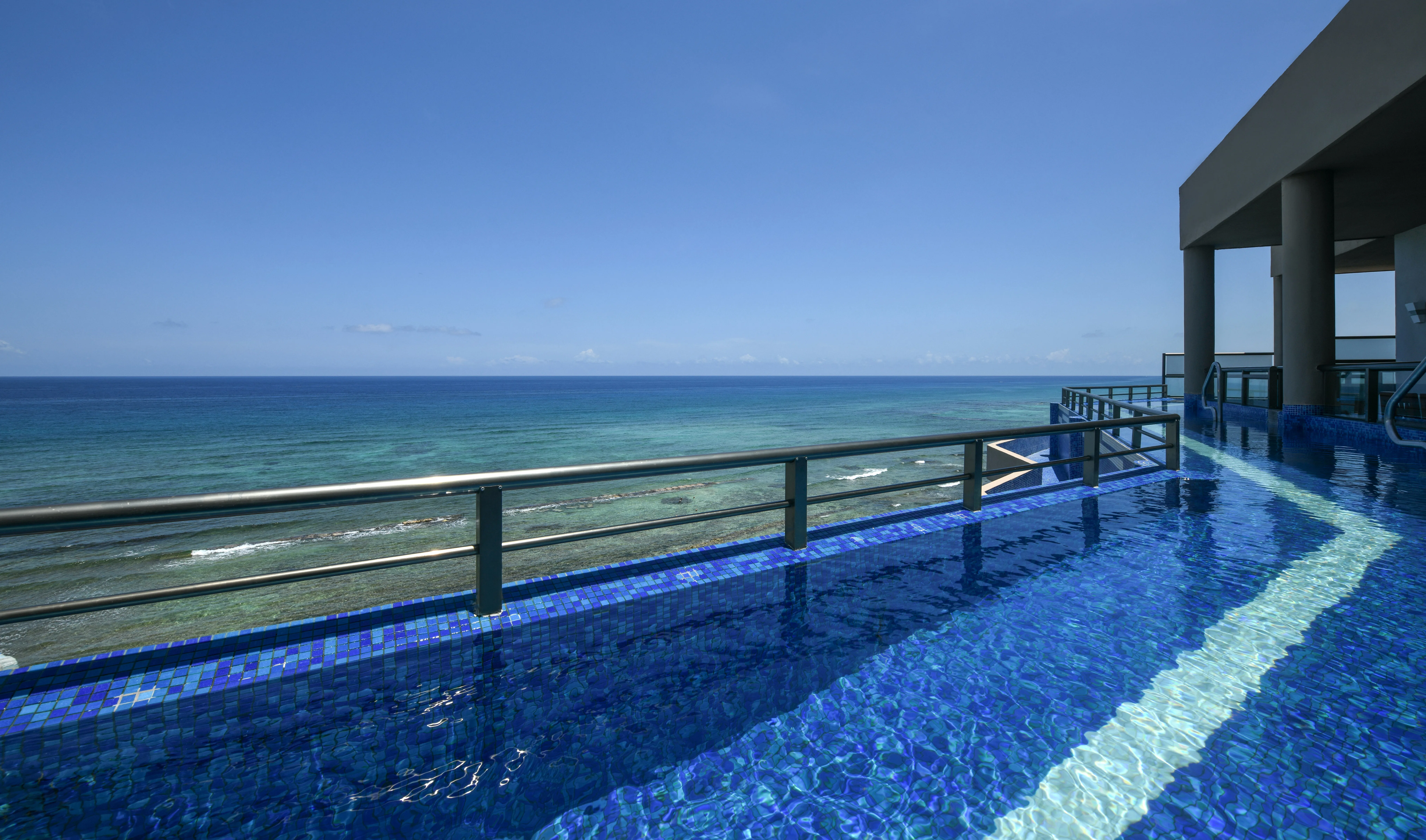 el-dorado-seaside-suite-mexico-oceanfront-honeymoon-suite-01_13712