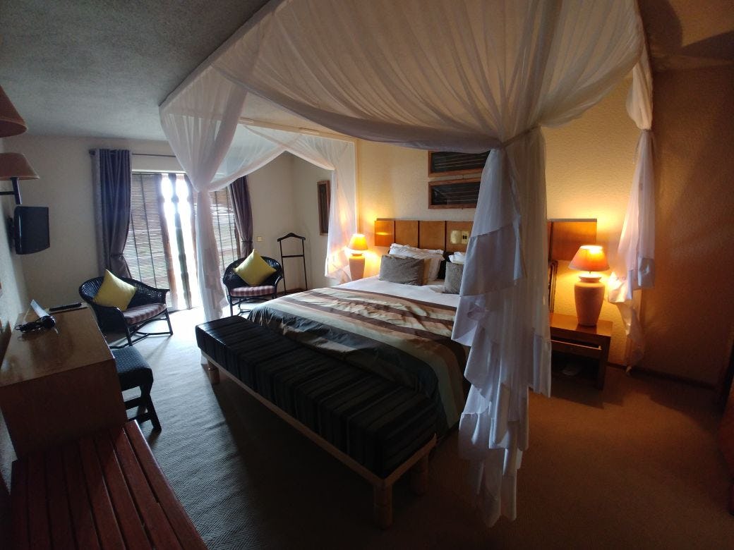 elephant-hills-resort-zimbabwe-africa-deluxe-suite_13107