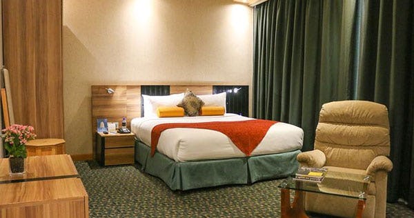 elite-crystal-hotel-bahrain-one-bedroom-royal-suite-01_8426