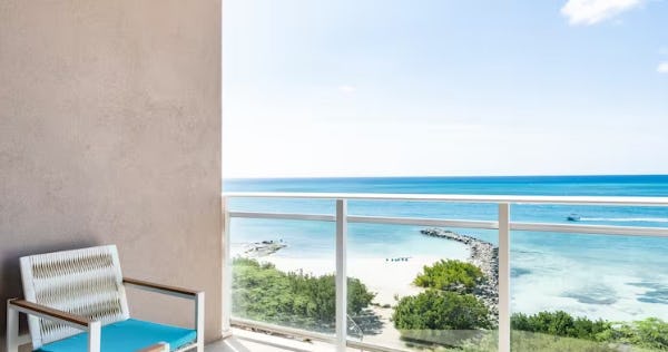 ceanview 1 King Bed 1 Bedroom Suite