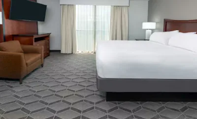 2 ROOM SUITE-1 KING BED-NONSMOKING