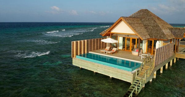 emerald-faarufushi-resort-and-spa-maldives-superior-water-villas-with-pool-03_11308