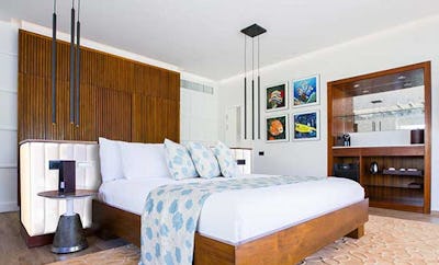 Jacuzzi Beach Villas