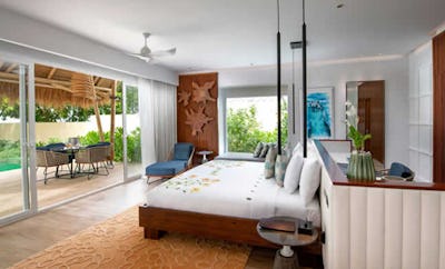 Superior Beach Villas with Pool