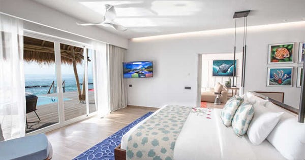 emerald-maldives-resort-and-spa-superior-water-villas-with-pool-03_10694