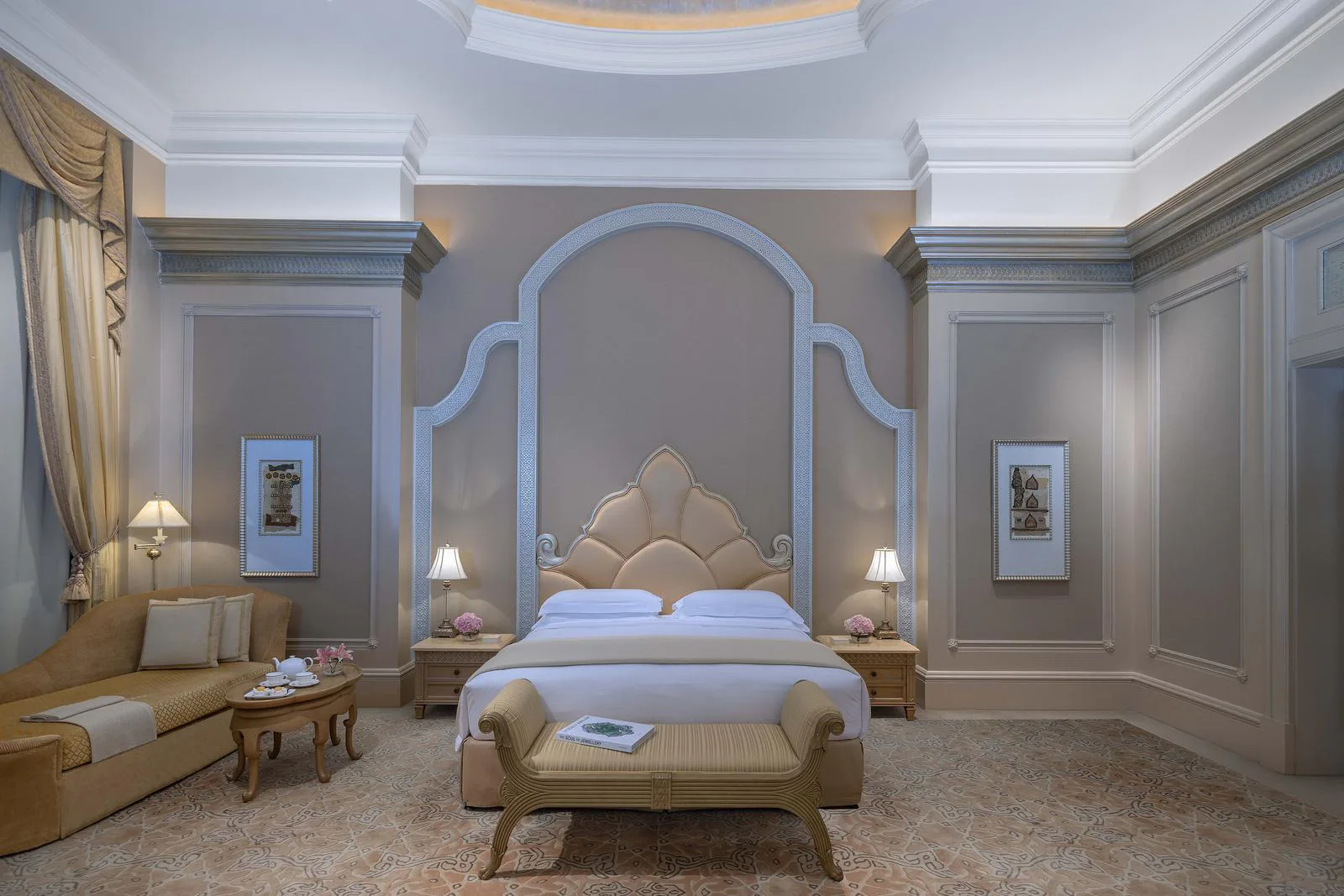 emirates-palace-mandarin-oriental-abu-dhabi-deluxe-palace-suite_2146