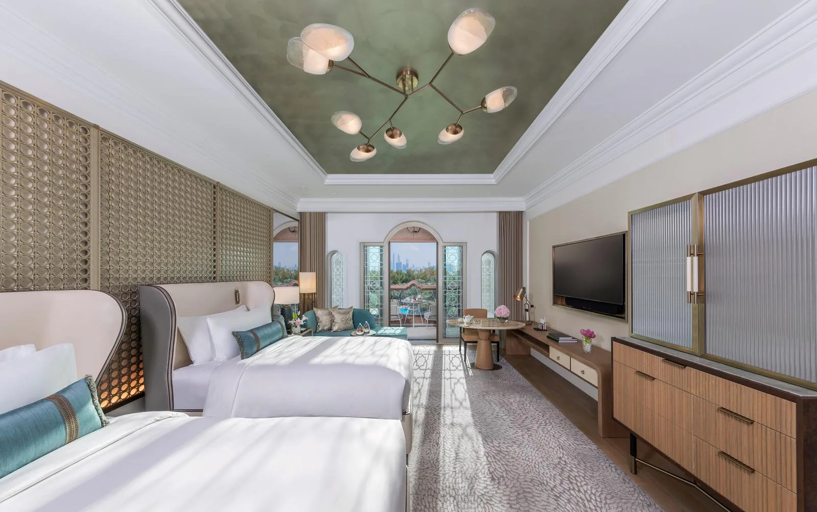 emirates-palace-mandarin-oriental-abu-dhabi-family-deluxe-garden-view_2146