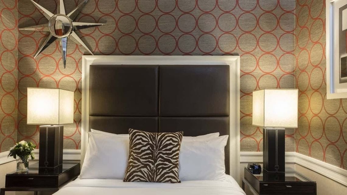 Empire Standard Room - Queen Bed