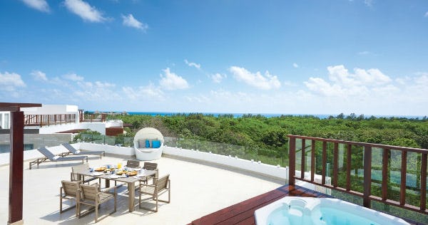 essence-at-the-fives-beach-epic-one-bedroom-penthouse-resort-residence_11675