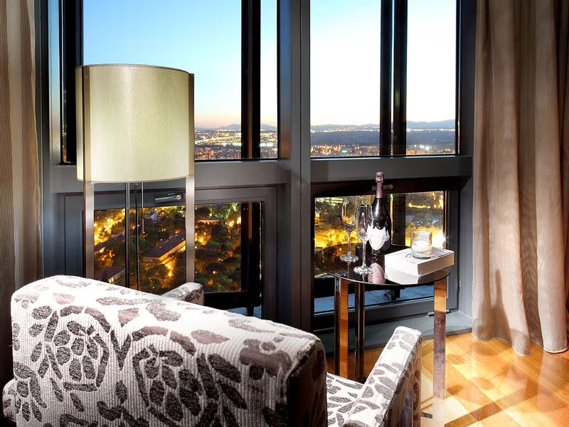 Skyline room with views of Paseo de la Castellana
