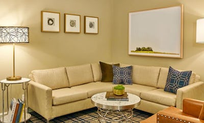 EXECUTIVE JUNIOR SUITE