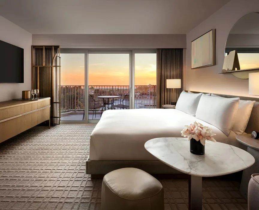 fairmont-century-plaza-las-angeles-usa-deluxe-sunset-view-guest-room-01_585