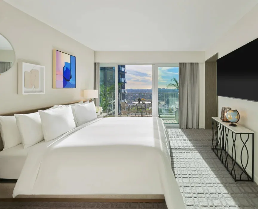 fairmont-century-plaza-las-angeles-usa-premier-suite-01_585