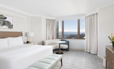 Fairmont Gold Guestroom