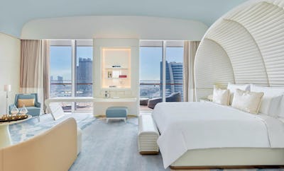 JUNIOR SUITE CITY VIEW BALCONY