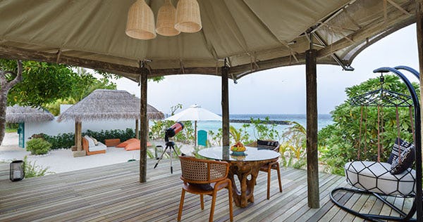 fairmont-maldives-sirru-fen-fushi-beach-tented-villa-private-pool-04_10355