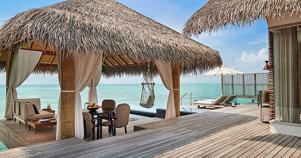 fairmont-maldives-sirru-fen-fushi-three-bedroom-water-sunset-villa-with-private-pool-03_10355