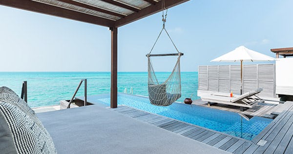 fairmont-maldives-sirru-fen-fushi-two-bedroom-water-sunset-villa-with-private-pool-02_10355