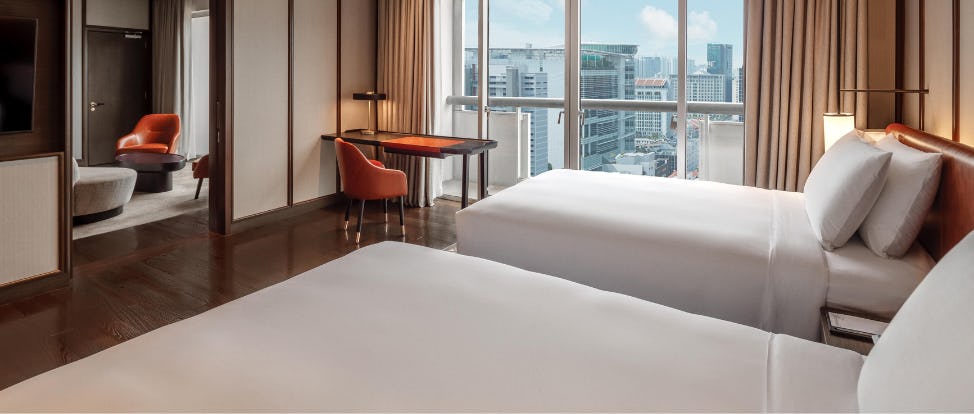 fairmont-singapore-ambassador-suite-double-01_409