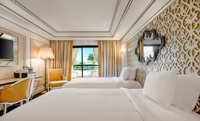 Deluxe Guest room, 2 Twins, Pool view, Balcony