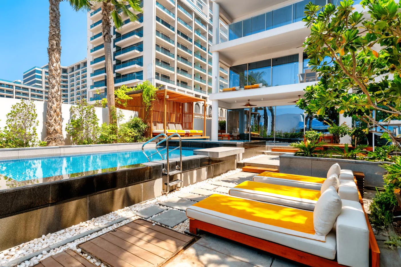 filve-palm-jumeriah-dubai-3-bed-beach-villa-w-pool-04_7869