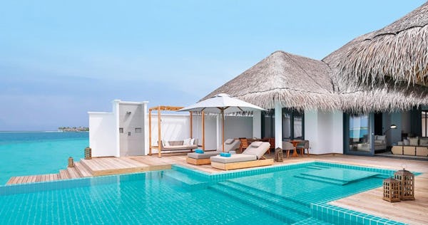 finolhu-two-bedroom-water-villa-with-pool-01_10889