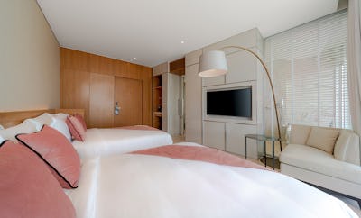 Superior | Double Queen