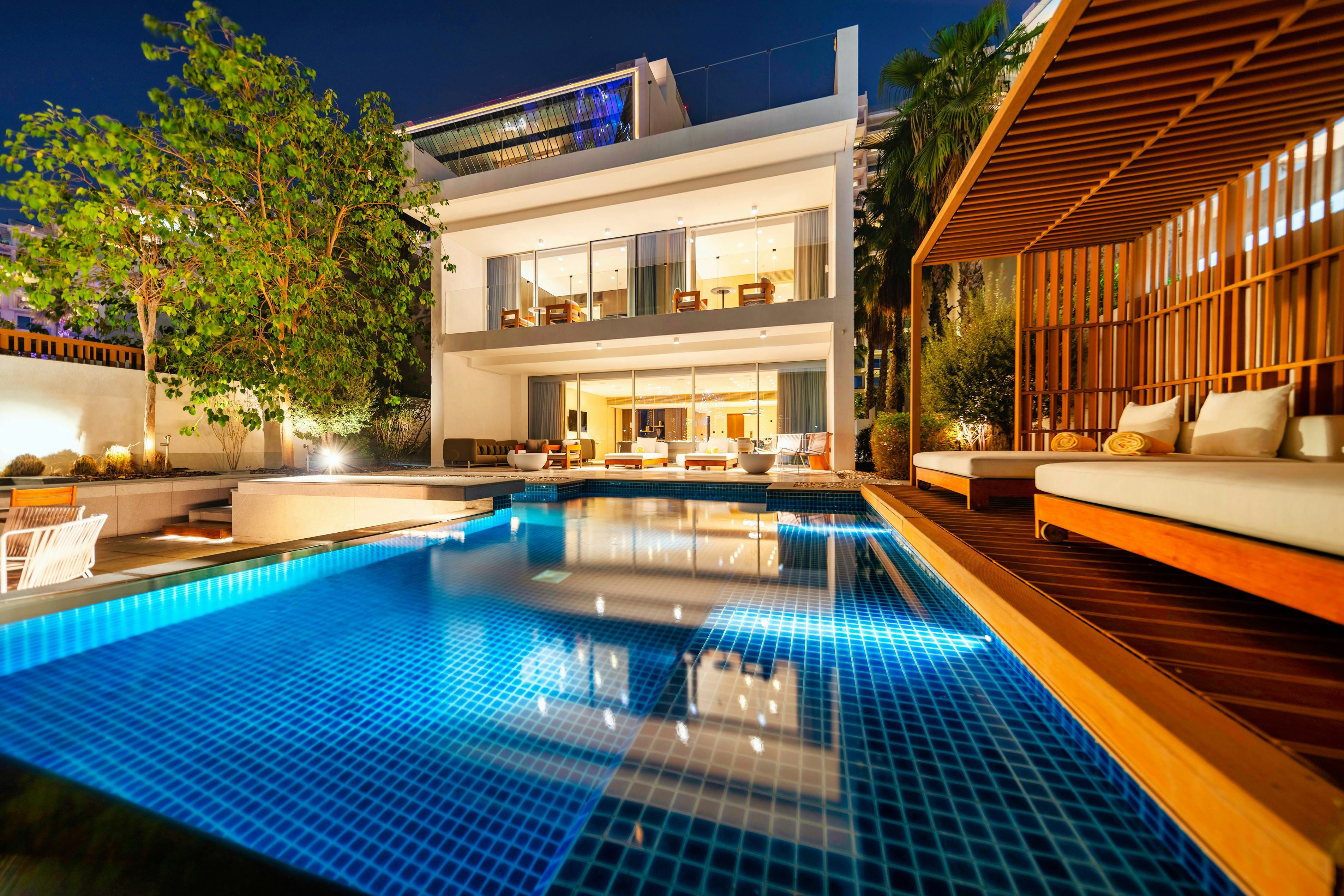 4 BED Beach Villa w/Pool