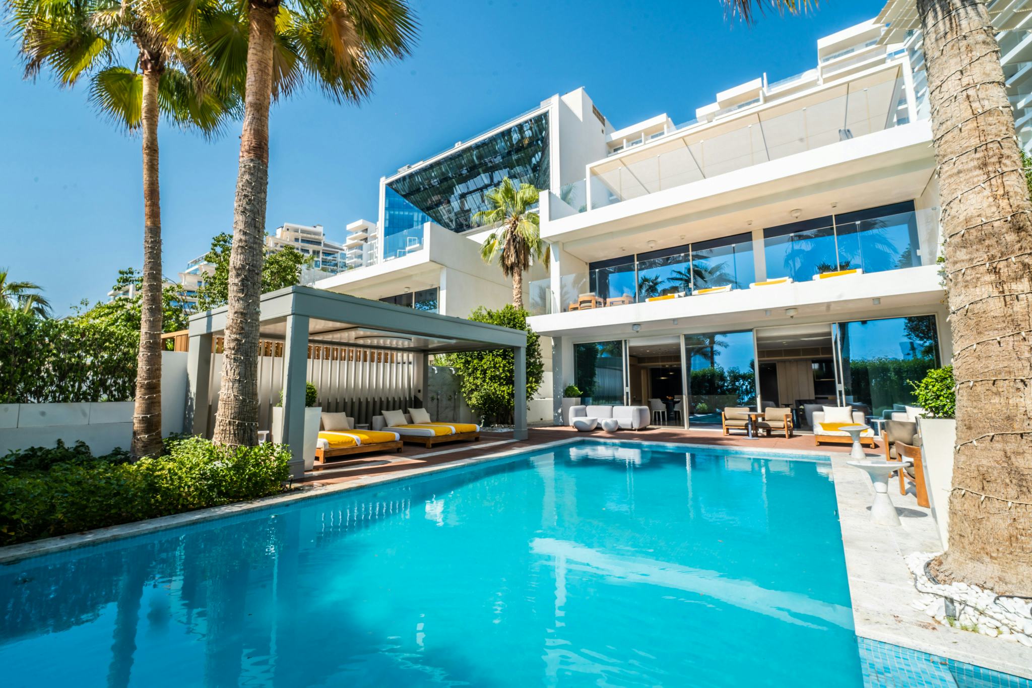 5 BED Beach Villa w/Pool