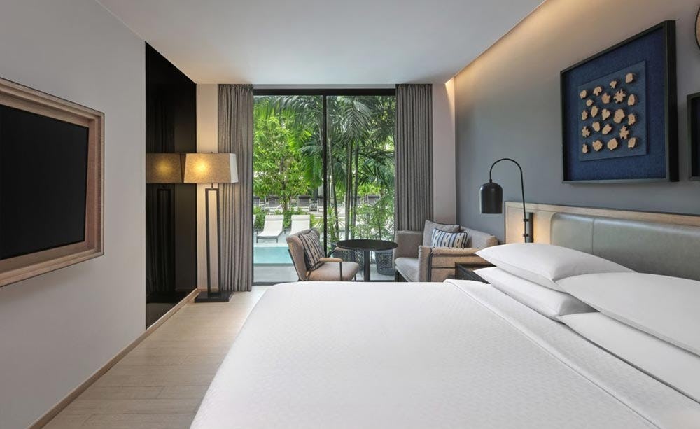 four-points-by-sheraton-phuket-patong-beach-resort-1-bedroom-suite-1-king-pool-access_11137