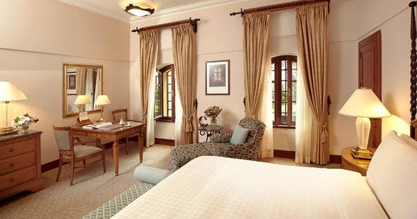 four-seasons-hotel-istanbul-at-sultanahmet-superior-room_1877