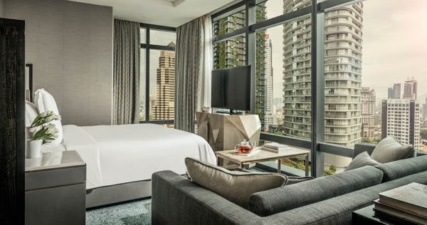 four-seasons-hotel-kuala-lumpur-city-view-room_10102