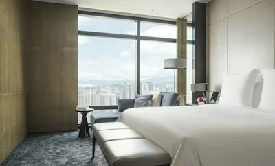 ONE-BEDROOM DELUXE APARTMENT