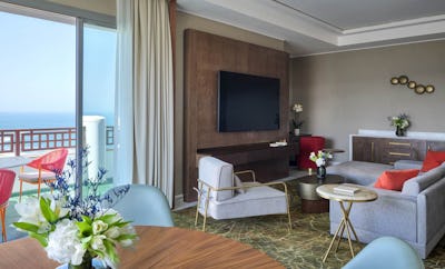 Deluxe One-Bedroom Suite