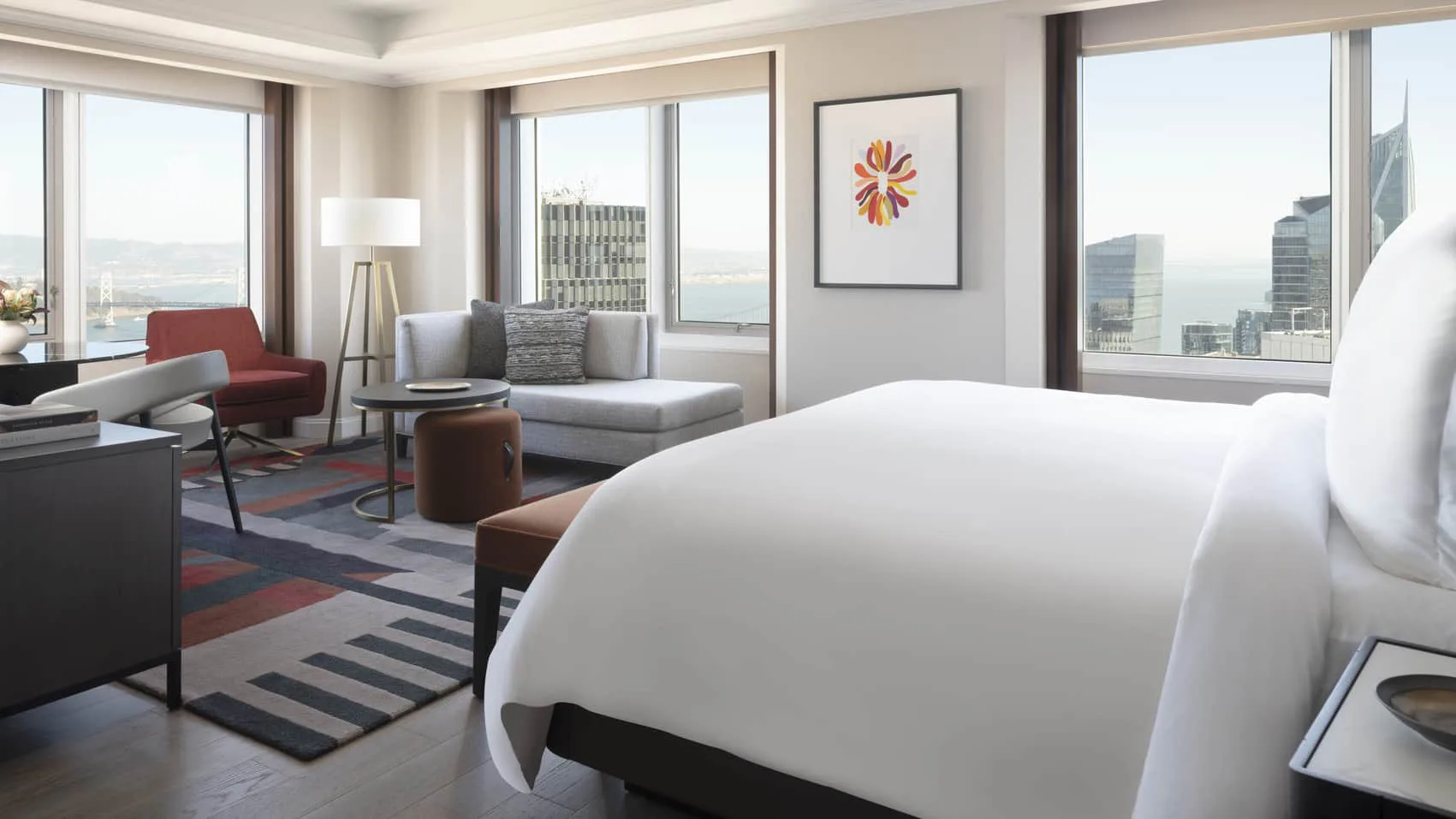Bay-View Corner Suite