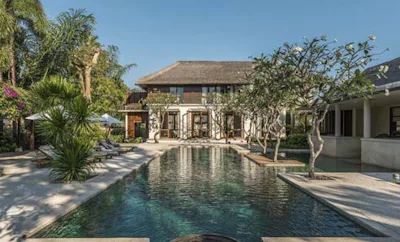 FOUR-BEDROOM RESIDENCE VILLA