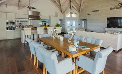 FOUR-BEDROOM MAHOGANY HILL ESTATE