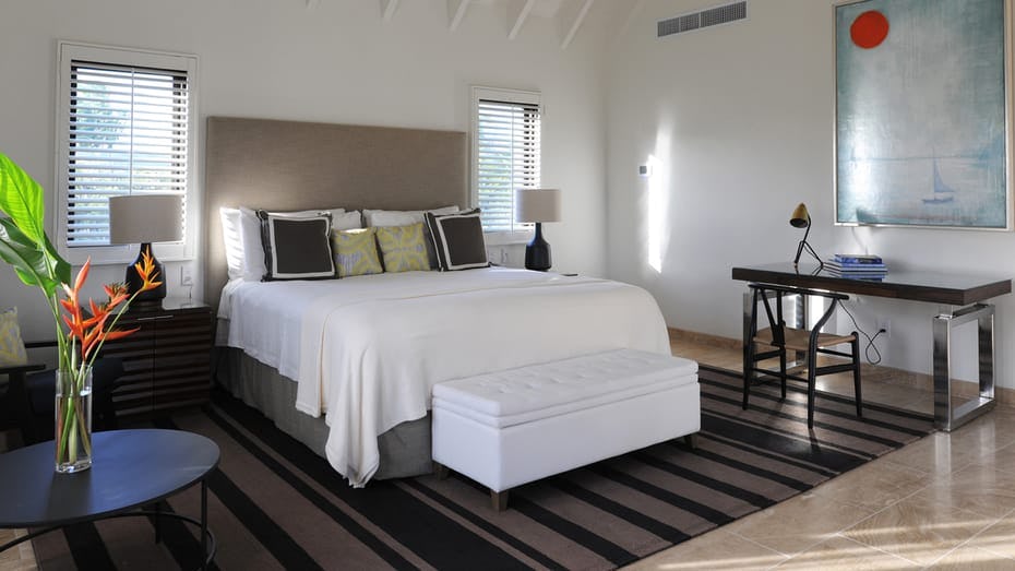 THREE-BEDROOM PINNEY