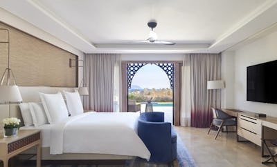 FOUR SEASONS SUITE WITH POOL