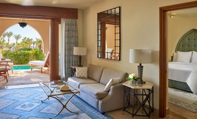 ONE-BEDROOM SUITE WITH PLUNGE POOL