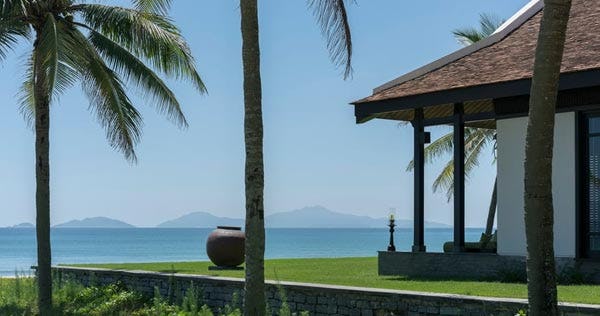 four-seasons-resort-the-nam-hai-hoi-an-one-bedroom-beachfront-villa-01_4988