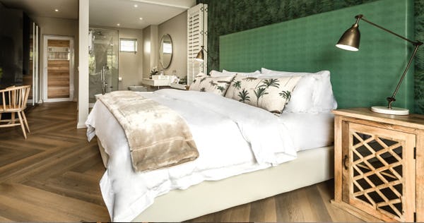 Luxury King/Twin Room