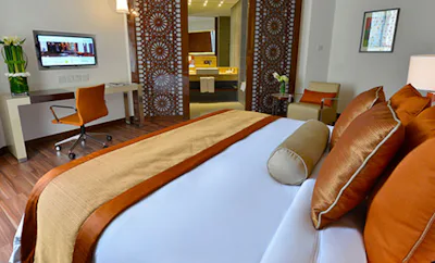 SOPHISTICATED TWO BEDROOM EXECUTIVE SUITES
