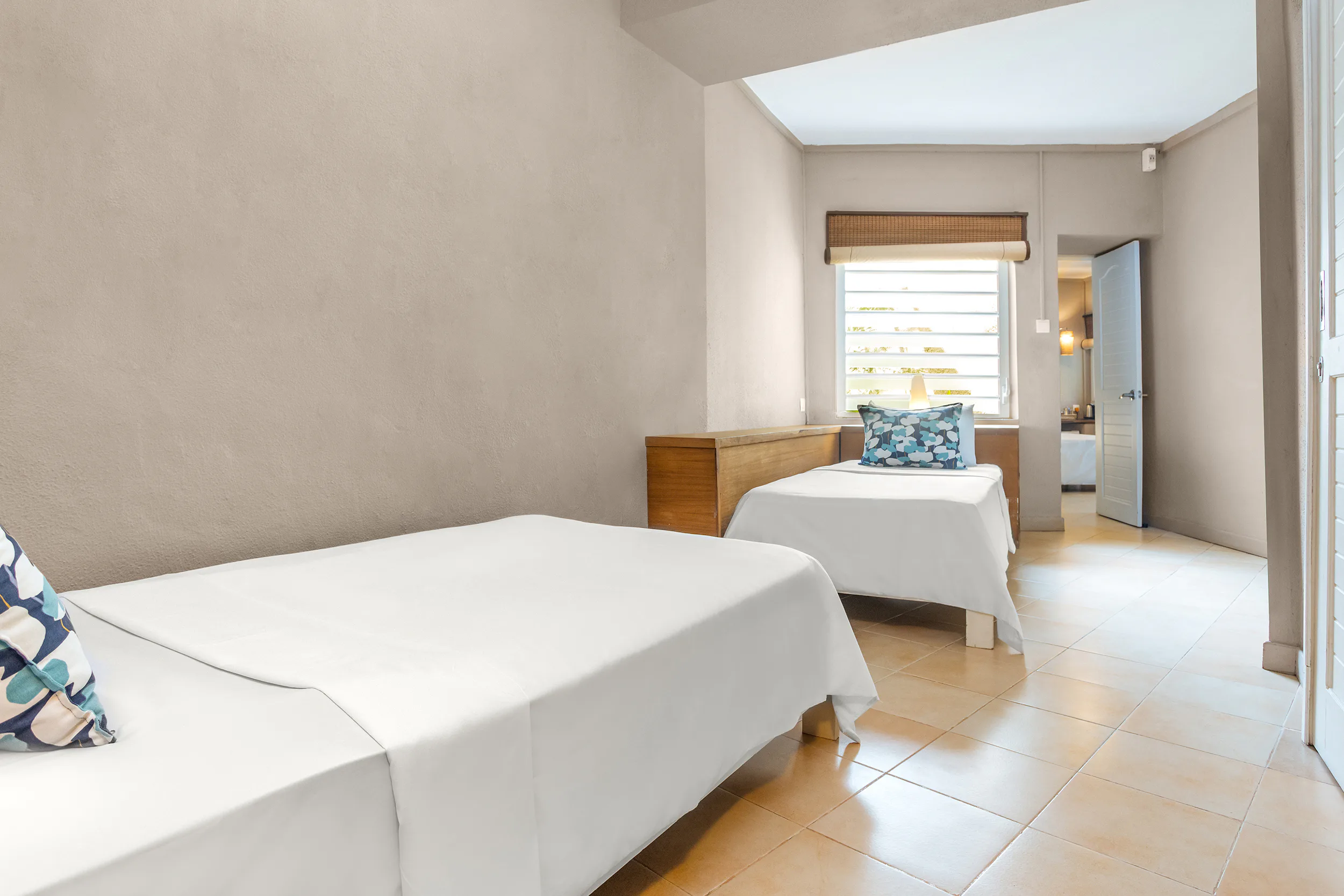 friday-attitude-mauritius-family-room-02_1447