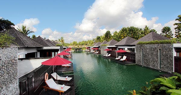 furamaxclusive-resort-and-villas-ubud-2-bali-lagoon-pool-access-villa-03_7310