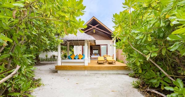 furaveri-maldives-beach-villa-01_11309
