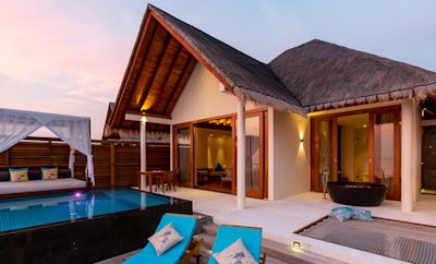 Sunset Ocean Pool Villa