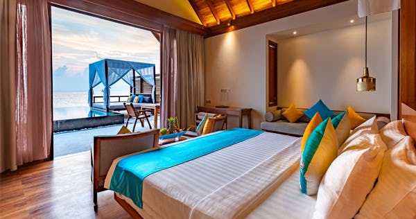 Sunset Ocean Pool Villa