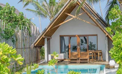 Pool Beach Villa Sunrise