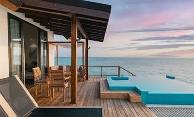 Premium Pool Water Villa